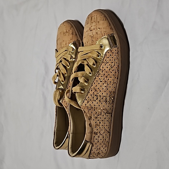 Johnston and Murphy sneakers. - Picture 2 of 8